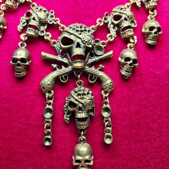 Gold Tone Skull & Crossbones Statement Necklace Gothic Punk Bones Chain Cosplay - Picture 2 of 8